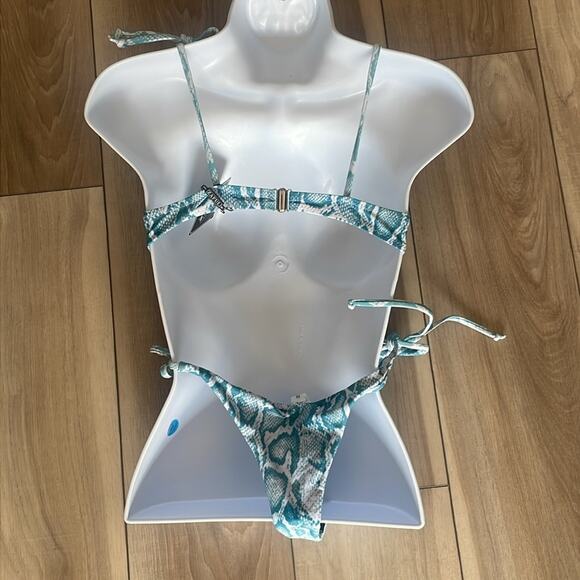 Zaful Blue Snakeskin Bikini Set NWT sz Small - Picture 2 of 3